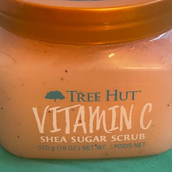 NWT Tree Hut Sugar Scrub - Vitamin C - Picture 2 of 5